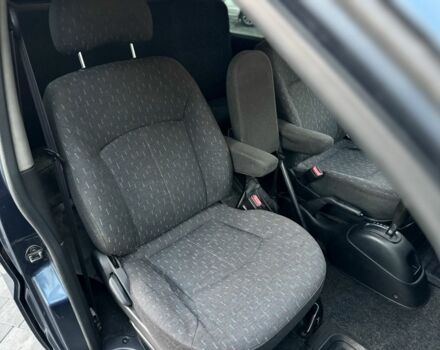 Синій Хендай Н 200, об'ємом двигуна 2.5 л та пробігом 305 тис. км за 3999 $, фото 13 на Automoto.ua