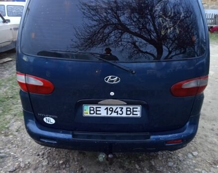 Синій Хендай Н 200, об'ємом двигуна 2 л та пробігом 250 тис. км за 4000 $, фото 1 на Automoto.ua