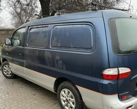 Синій Хендай Н 200, об'ємом двигуна 2.5 л та пробігом 340 тис. км за 3400 $, фото 1 на Automoto.ua