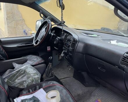 Синій Хендай Н 200, об'ємом двигуна 2.5 л та пробігом 340 тис. км за 3400 $, фото 3 на Automoto.ua