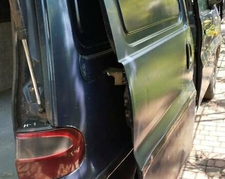 Синий Хендай Н 200, объемом двигателя 2.5 л и пробегом 450 тыс. км за 2500 $, фото 12 на Automoto.ua