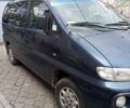 Синий Хендай Н 200, объемом двигателя 2.47 л и пробегом 300 тыс. км за 4200 $, фото 1 на Automoto.ua