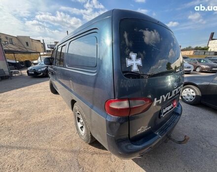 Синий Хендай Н 200, объемом двигателя 2.5 л и пробегом 440 тыс. км за 3890 $, фото 2 на Automoto.ua