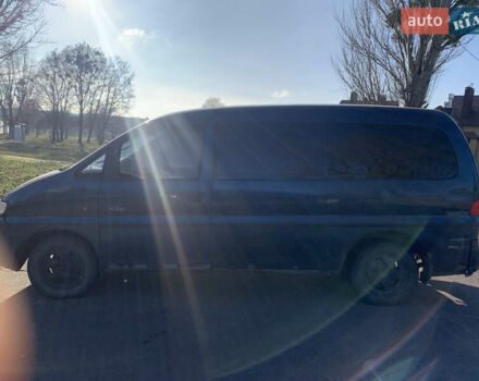 Синий Хендай Н 200, объемом двигателя 2.5 л и пробегом 100 тыс. км за 3000 $, фото 1 на Automoto.ua