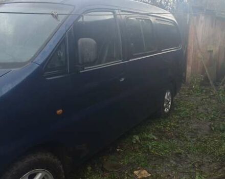 Синий Хендай Н 200, объемом двигателя 2.5 л и пробегом 350 тыс. км за 4300 $, фото 4 на Automoto.ua