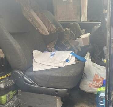 Синий Хендай Н 200, объемом двигателя 2.5 л и пробегом 350 тыс. км за 4300 $, фото 11 на Automoto.ua