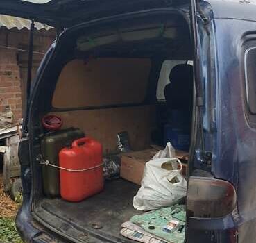 Синий Хендай Н 200, объемом двигателя 2.5 л и пробегом 350 тыс. км за 4300 $, фото 15 на Automoto.ua