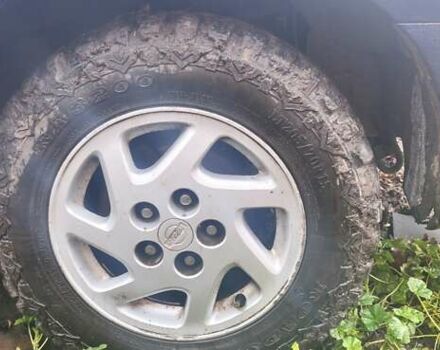 Синий Хендай Н 200, объемом двигателя 2.5 л и пробегом 350 тыс. км за 4300 $, фото 9 на Automoto.ua