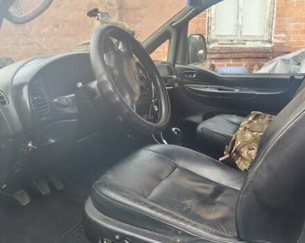 Синий Хендай Н 200, объемом двигателя 2.5 л и пробегом 350 тыс. км за 4300 $, фото 8 на Automoto.ua