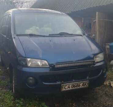 Синий Хендай Н 200, объемом двигателя 2.5 л и пробегом 350 тыс. км за 4300 $, фото 13 на Automoto.ua