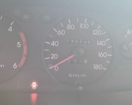 Синий Хендай Н 200, объемом двигателя 2.5 л и пробегом 172 тыс. км за 3400 $, фото 6 на Automoto.ua