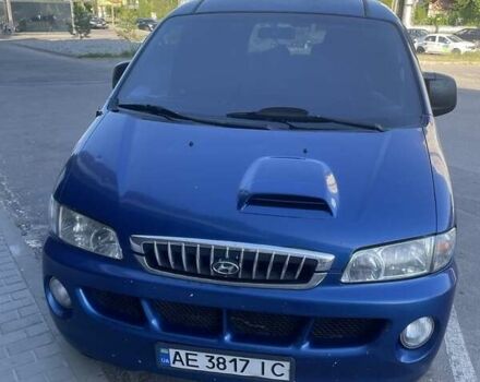 Синий Хендай Н 200, объемом двигателя 2.5 л и пробегом 268 тыс. км за 5100 $, фото 3 на Automoto.ua