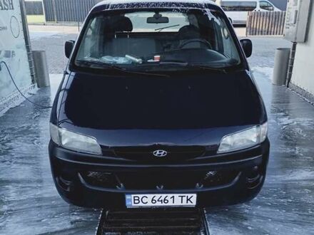 Хендай Н 200 1998 у Львові на Automoto.ua Синій Хендай Н 200, об'ємом двигуна 2.5 л та пробігом 400 тис. км за 3550 $, фото 1 на Automoto.ua