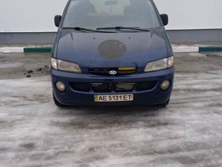 Синий Хендай Н 200, объемом двигателя 2.48 л и пробегом 420 тыс. км за 2800 $, фото 1 на Automoto.ua