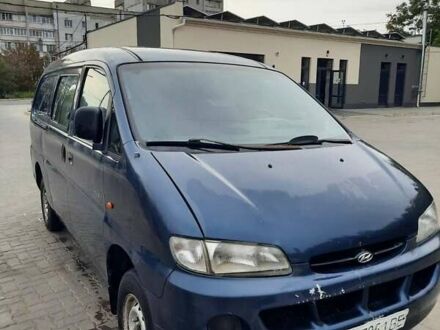 Синий Хендай Н 200, объемом двигателя 2.5 л и пробегом 400 тыс. км за 2500 $, фото 1 на Automoto.ua