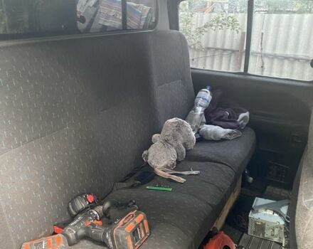 Зелений Хендай Н 200, об'ємом двигуна 2.5 л та пробігом 300 тис. км за 2700 $, фото 5 на Automoto.ua