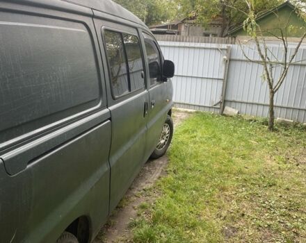 Зелений Хендай Н 200, об'ємом двигуна 2.5 л та пробігом 300 тис. км за 2700 $, фото 2 на Automoto.ua