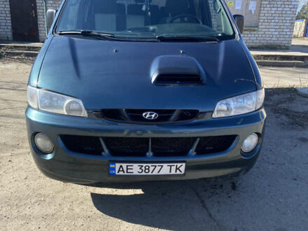 Хендай Н 200 2003 в Дружковке на Automoto.ua Зеленый Хендай Н 200, объемом двигателя 2.48 л и пробегом 387 тыс. км за 4100 $, фото 1 на Automoto.ua