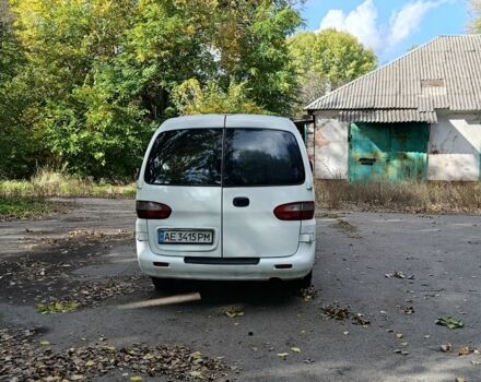Белый Хендай Н1 (Старекс), объемом двигателя 2.5 л и пробегом 345 тыс. км за 3000 $, фото 13 на Automoto.ua