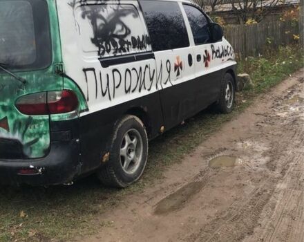 Белый Хендай Н1 (Старекс), объемом двигателя 2.5 л и пробегом 1 тыс. км за 1300 $, фото 1 на Automoto.ua