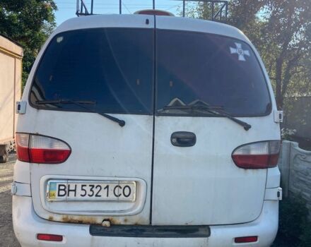 Белый Хендай Н1 (Старекс), объемом двигателя 2.5 л и пробегом 400 тыс. км за 2501 $, фото 12 на Automoto.ua