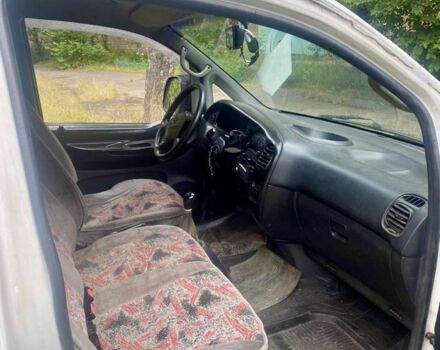 Білий Хендай Н1 (Старекс), об'ємом двигуна 2.5 л та пробігом 377 тис. км за 4300 $, фото 5 на Automoto.ua