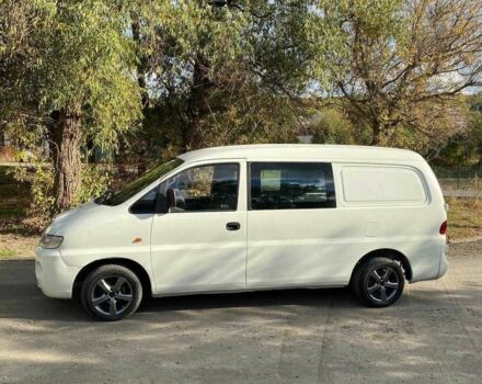 Белый Хендай Н1 (Старекс), объемом двигателя 2.5 л и пробегом 300 тыс. км за 3500 $, фото 14 на Automoto.ua