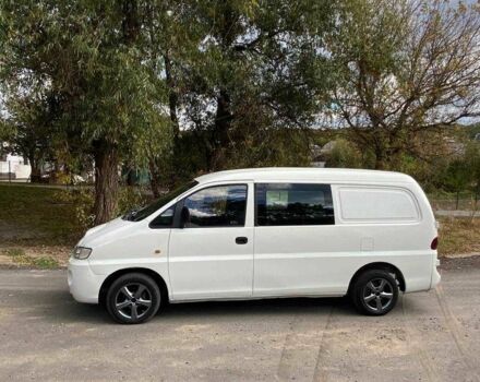 Белый Хендай Н1 (Старекс), объемом двигателя 2.5 л и пробегом 300 тыс. км за 3500 $, фото 9 на Automoto.ua