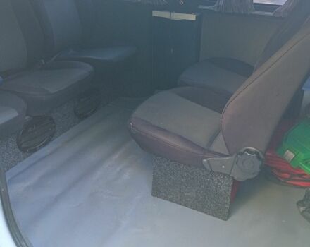 Белый Хендай Н1 (Старекс), объемом двигателя 2.5 л и пробегом 310 тыс. км за 6000 $, фото 6 на Automoto.ua