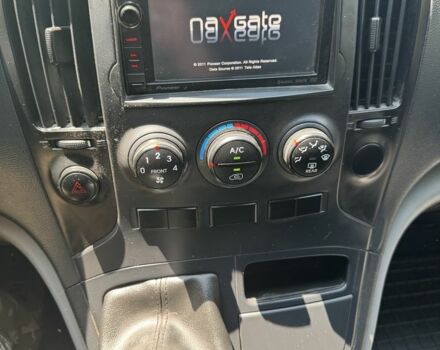 Хендай Н1 (Старекс) 2011 в Одессе на Automoto.ua Белый Хендай Н1 (Старекс), объемом двигателя 2.5 л и пробегом 285 тыс. км за 10500 $, фото 16 на Automoto.ua