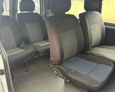 Белый Хендай Н1 (Старекс), объемом двигателя 2.5 л и пробегом 410 тыс. км за 3500 $, фото 4 на Automoto.ua