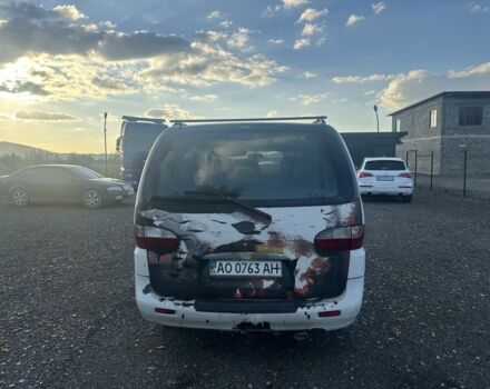 Белый Хендай Н1 (Старекс), объемом двигателя 2.5 л и пробегом 300 тыс. км за 2850 $, фото 4 на Automoto.ua