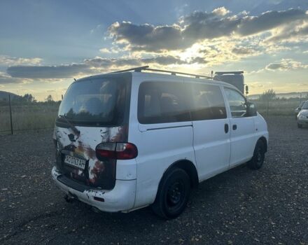 Белый Хендай Н1 (Старекс), объемом двигателя 2.5 л и пробегом 300 тыс. км за 2850 $, фото 5 на Automoto.ua