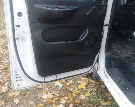 Белый Хендай Н1 (Старекс), объемом двигателя 2.5 л и пробегом 227 тыс. км за 2500 $, фото 11 на Automoto.ua