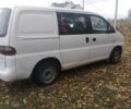 Белый Хендай Н1 (Старекс), объемом двигателя 2.5 л и пробегом 227 тыс. км за 2500 $, фото 1 на Automoto.ua