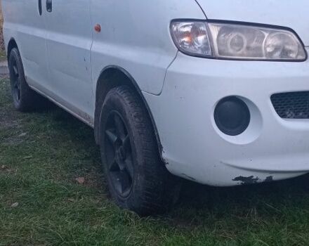 Белый Хендай Н1 (Старекс), объемом двигателя 2.5 л и пробегом 5 тыс. км за 3200 $, фото 1 на Automoto.ua