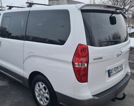 Белый Хендай Н1 (Старекс), объемом двигателя 2.5 л и пробегом 85 тыс. км за 17000 $, фото 3 на Automoto.ua