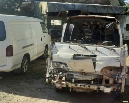 Белый Хендай Н1 (Старекс), объемом двигателя 2.5 л и пробегом 200 тыс. км за 2602 $, фото 18 на Automoto.ua