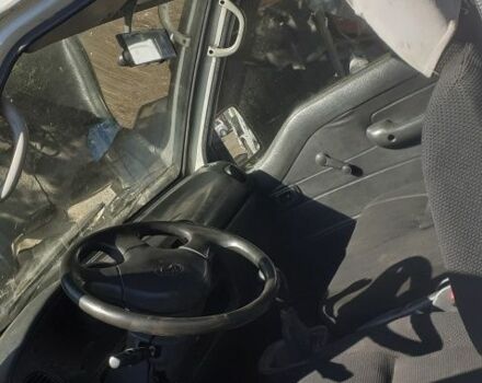 Белый Хендай Н1 (Старекс), объемом двигателя 2.5 л и пробегом 200 тыс. км за 2602 $, фото 5 на Automoto.ua