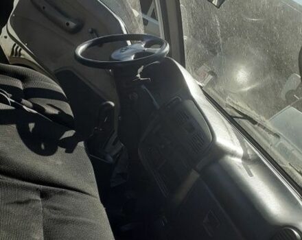 Белый Хендай Н1 (Старекс), объемом двигателя 2.5 л и пробегом 200 тыс. км за 2602 $, фото 9 на Automoto.ua