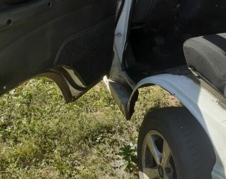 Белый Хендай Н1 (Старекс), объемом двигателя 2.5 л и пробегом 200 тыс. км за 2602 $, фото 4 на Automoto.ua