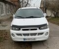 Белый Хендай Н1 (Старекс), объемом двигателя 2.5 л и пробегом 517 тыс. км за 2000 $, фото 1 на Automoto.ua