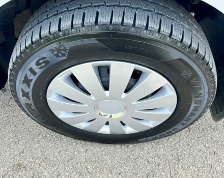 Білий Хендай Н1 (Старекс), об'ємом двигуна 2.5 л та пробігом 270 тис. км за 7200 $, фото 19 на Automoto.ua