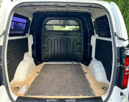 Білий Хендай Н1 (Старекс), об'ємом двигуна 2.5 л та пробігом 270 тис. км за 7200 $, фото 21 на Automoto.ua