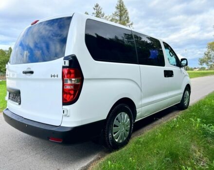 Білий Хендай Н1 (Старекс), об'ємом двигуна 2.5 л та пробігом 270 тис. км за 7200 $, фото 2 на Automoto.ua