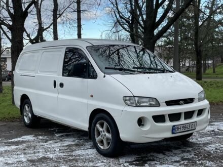 Білий Хендай Н1 (Старекс), об'ємом двигуна 2.5 л та пробігом 400 тис. км за 2700 $, фото 1 на Automoto.ua