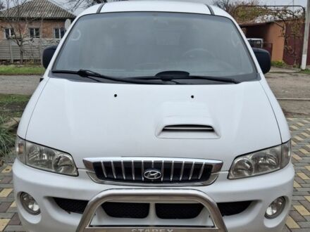 Білий Хендай Н1 (Старекс), об'ємом двигуна 2.5 л та пробігом 348 тис. км за 4500 $, фото 1 на Automoto.ua