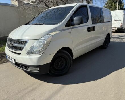 Білий Хендай Н1 (Старекс), об'ємом двигуна 2.5 л та пробігом 285 тис. км за 10500 $, фото 1 на Automoto.ua