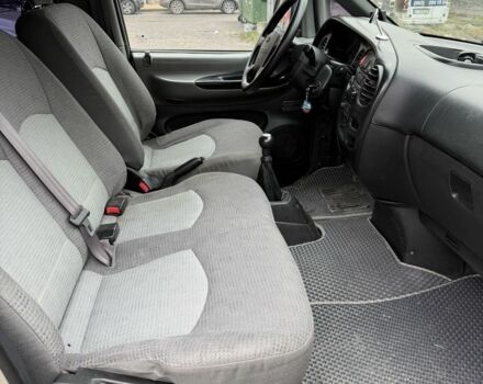 Бежевий Хендай Н1 (Старекс), об'ємом двигуна 2.5 л та пробігом 158 тис. км за 4700 $, фото 15 на Automoto.ua