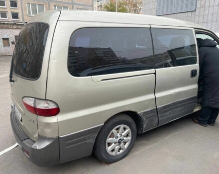 Бежевый Хендай Н1 (Старекс), объемом двигателя 0 л и пробегом 256 тыс. км за 4717 $, фото 1 на Automoto.ua